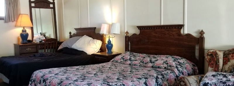 Colonial Motel - Web Listing (newer photo)